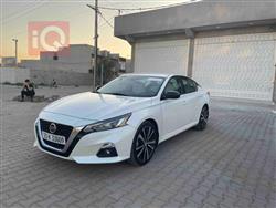 نيسان ألتيما
